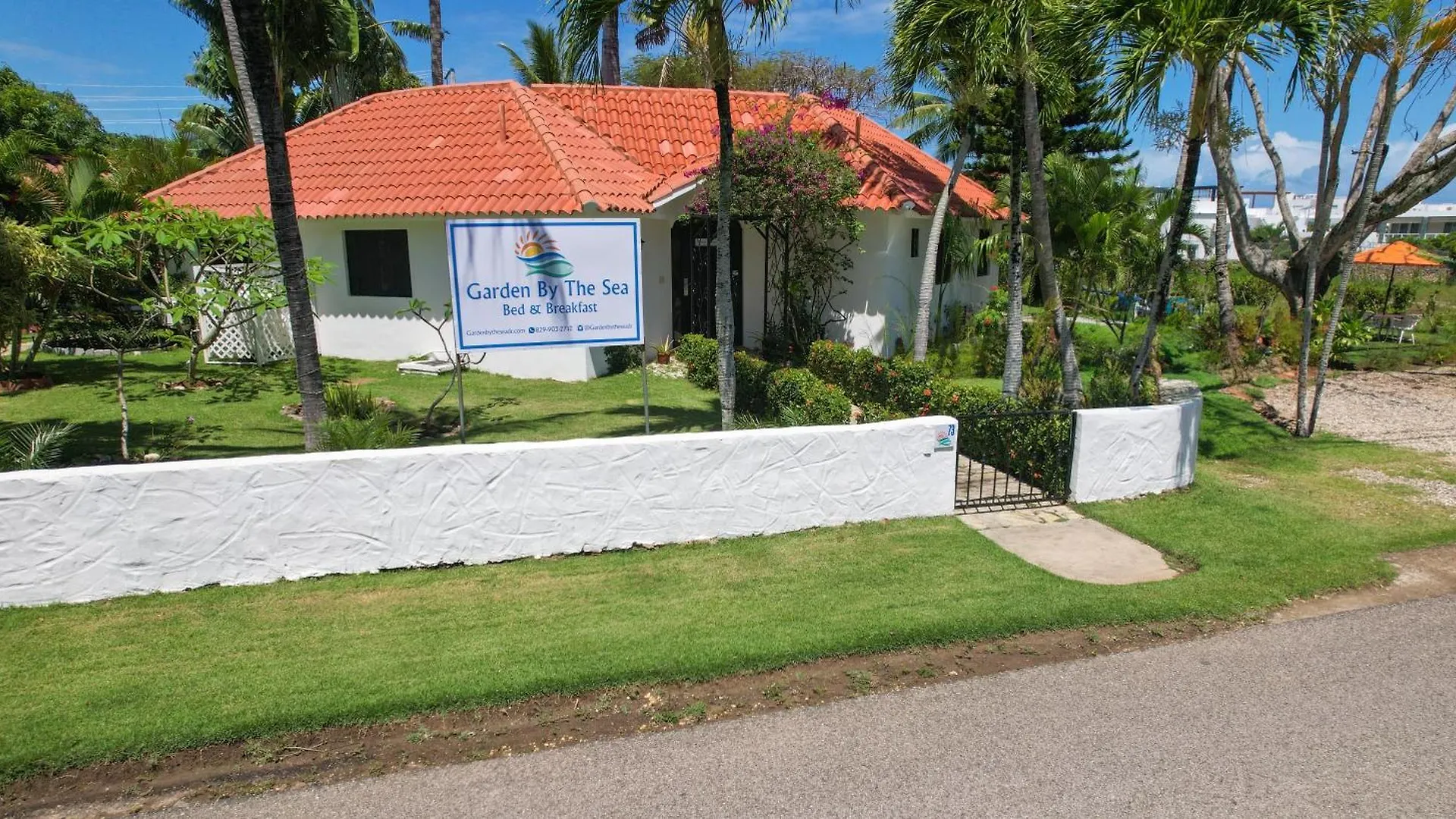 Garden By The Sea Bed & Breakfast Sosua